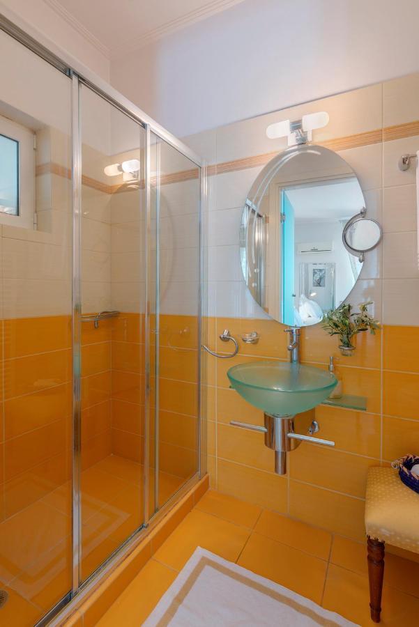 The Painters Luxurious Villa Ανάβυσσος Εξωτερικό φωτογραφία